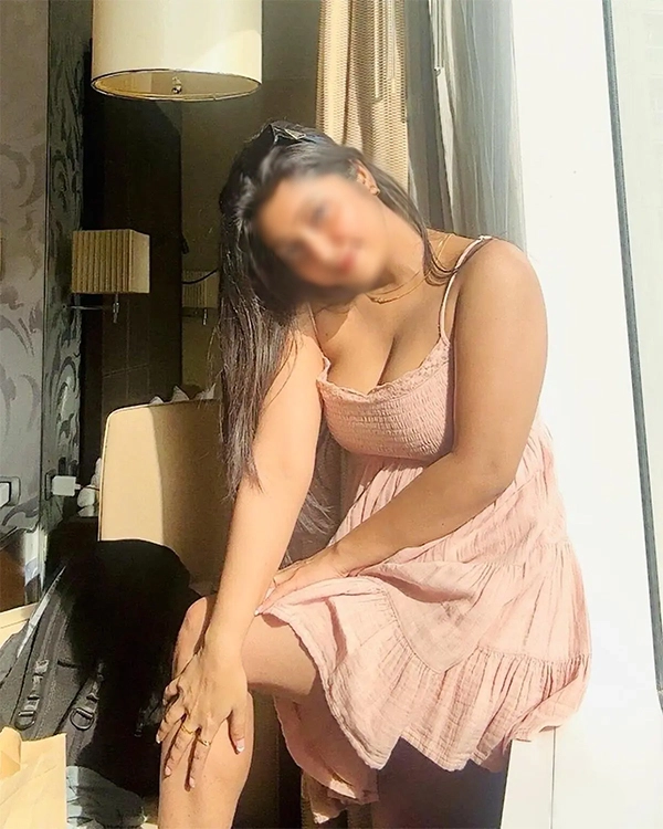 Roshani Independent Escort in Gurgaon
